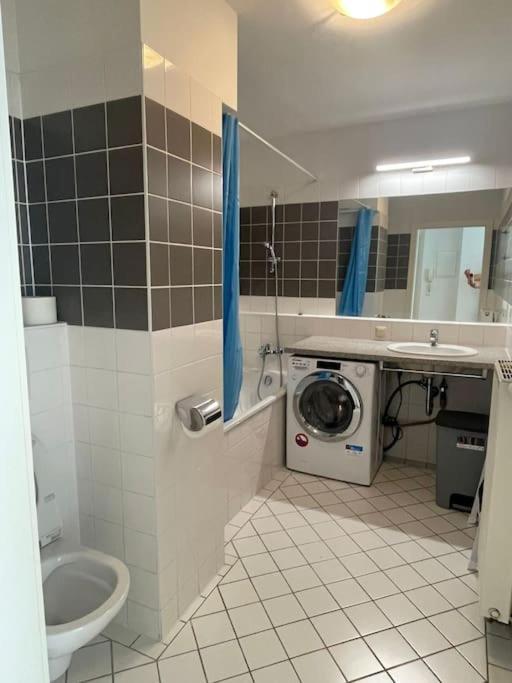 Apartment Next To Mariahilferstrasse فيينا المظهر الخارجي الصورة